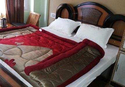 Hotel Mansarovar Banjār Kültér fotó